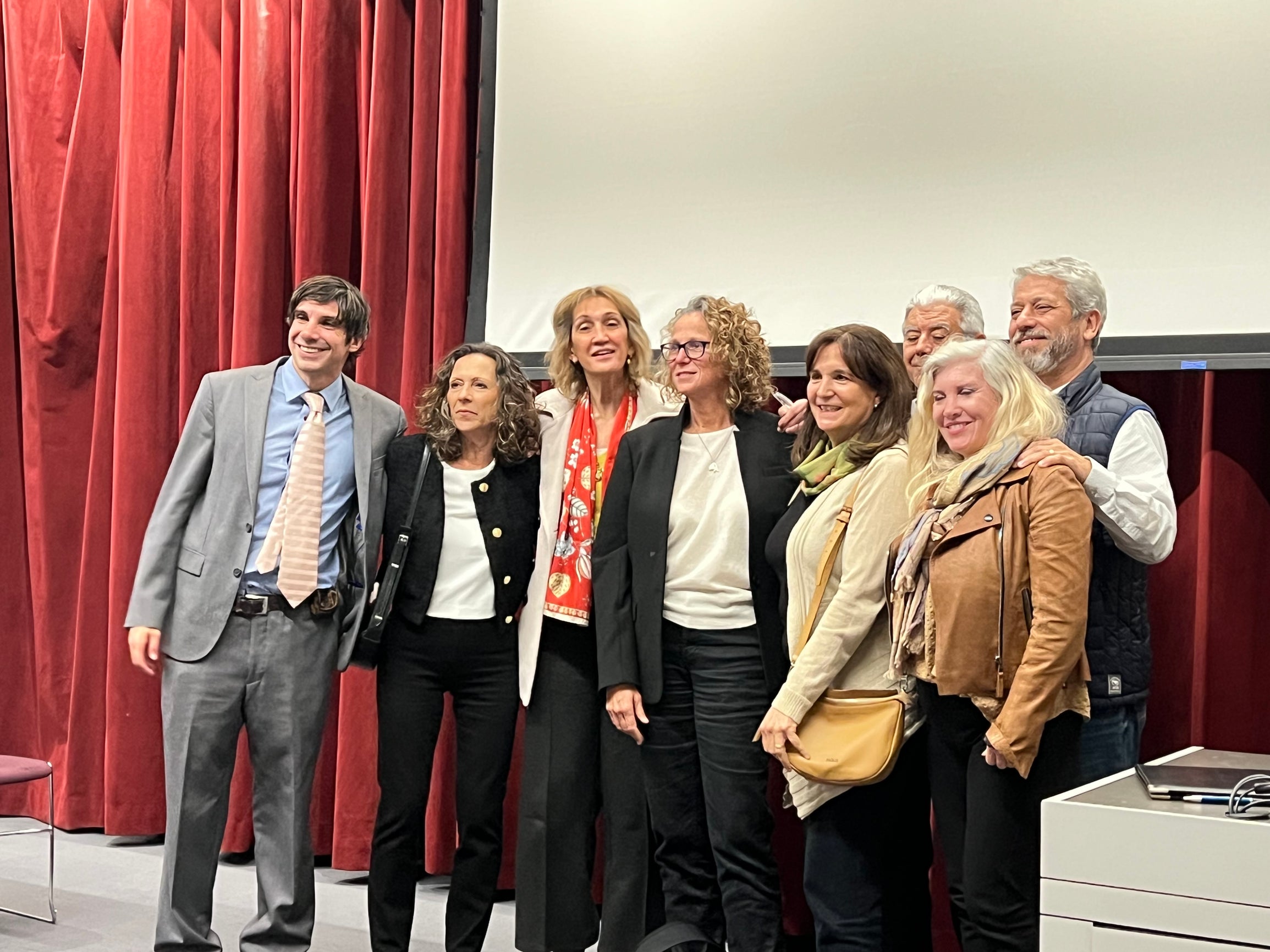 Ms. Solomonoff with members of Casa Argentina.